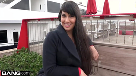 Sultry cougar facialized after sex with porn agent