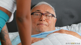 Mulattos open thighs wide for interracial sex